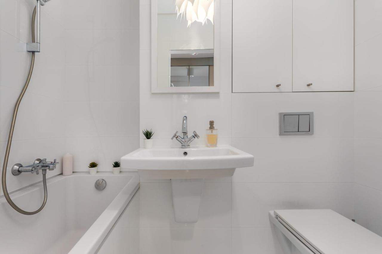 Apartment Krolewska 43 By Homeprime Warsaw